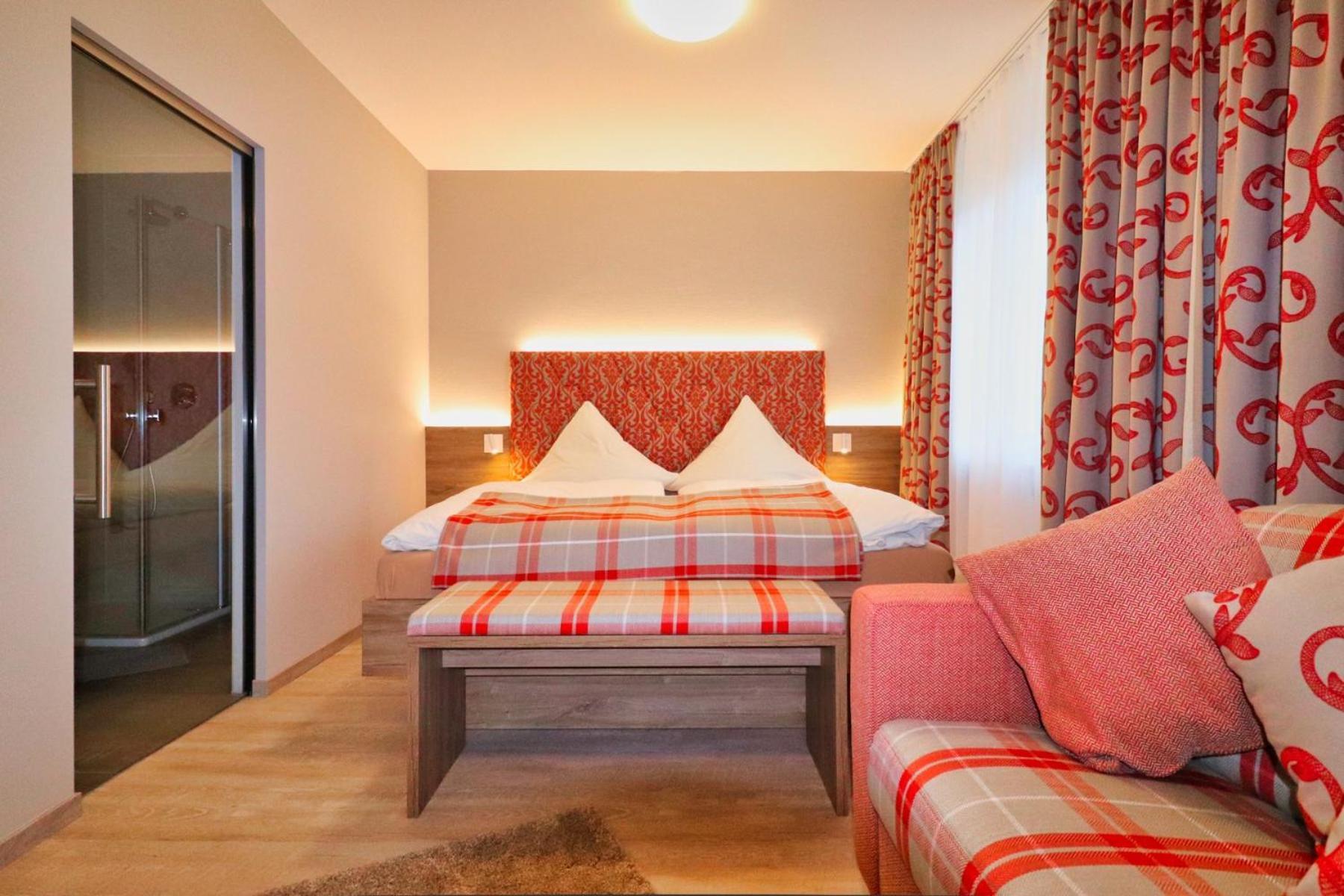 Hotel Maurer Saarwellingen Екстериор снимка