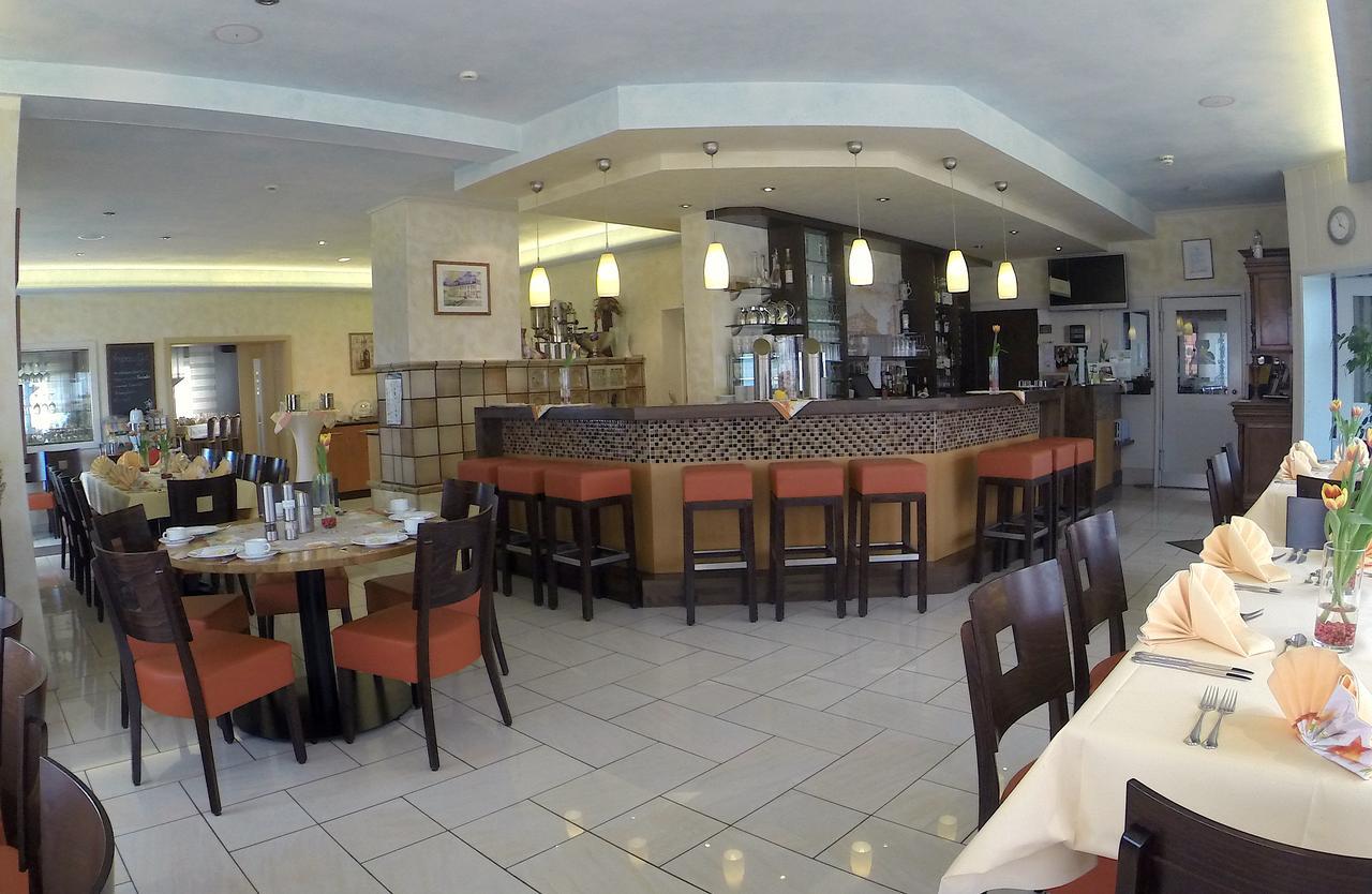Hotel Maurer Saarwellingen Екстериор снимка