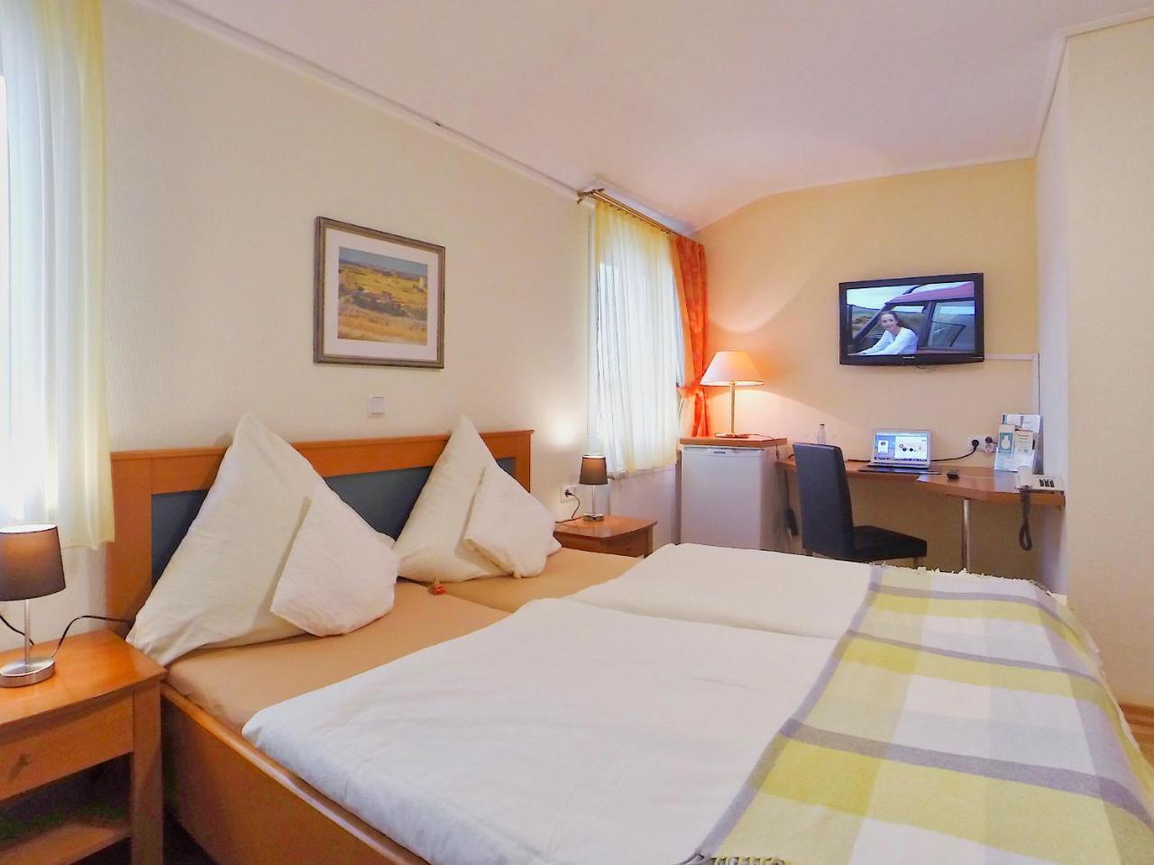 Hotel Maurer Saarwellingen Екстериор снимка