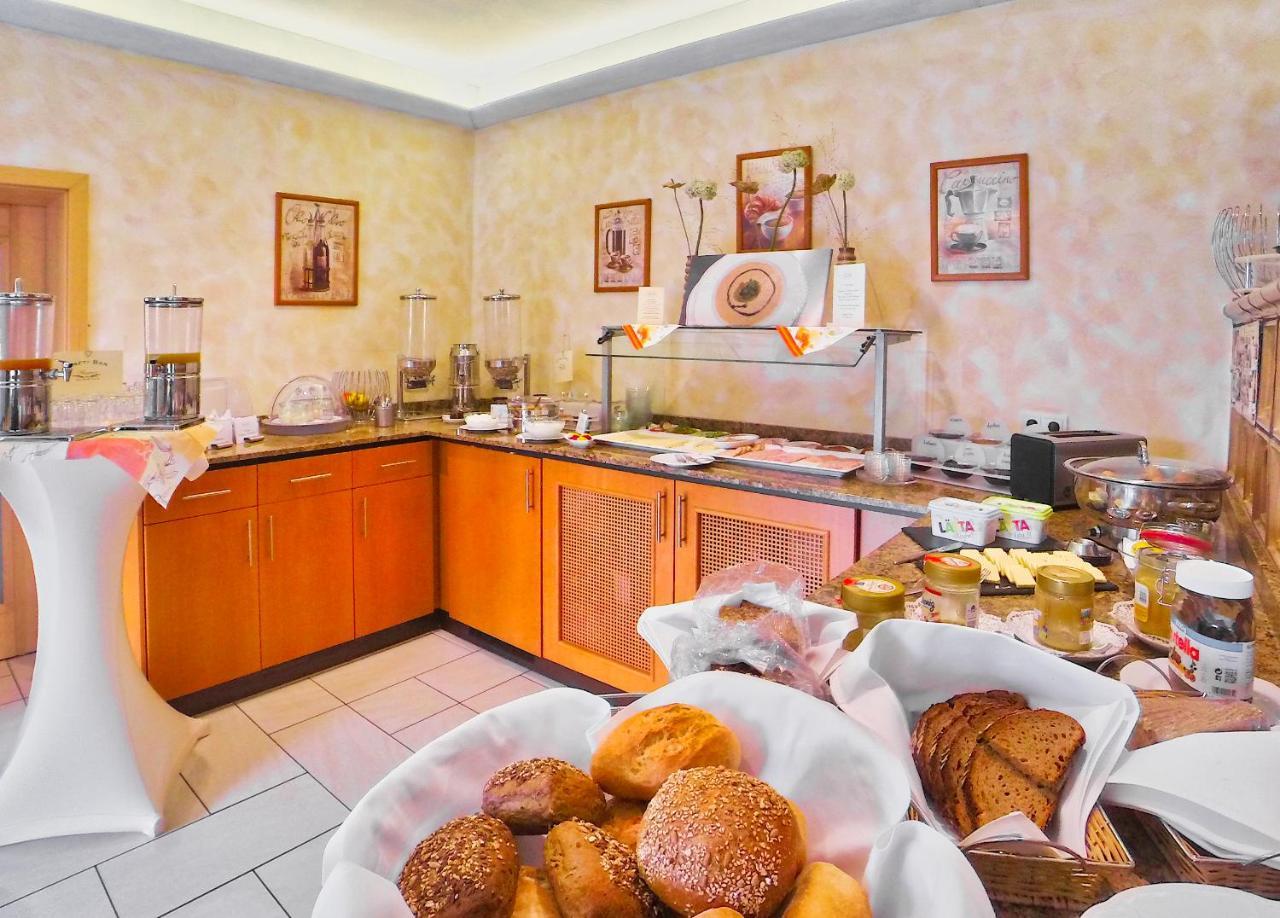 Hotel Maurer Saarwellingen Екстериор снимка