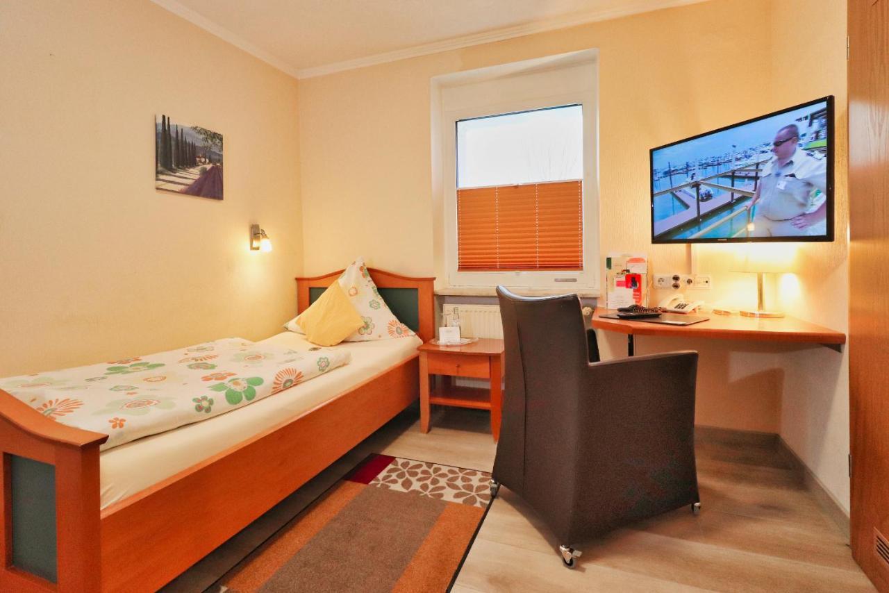 Hotel Maurer Saarwellingen Екстериор снимка