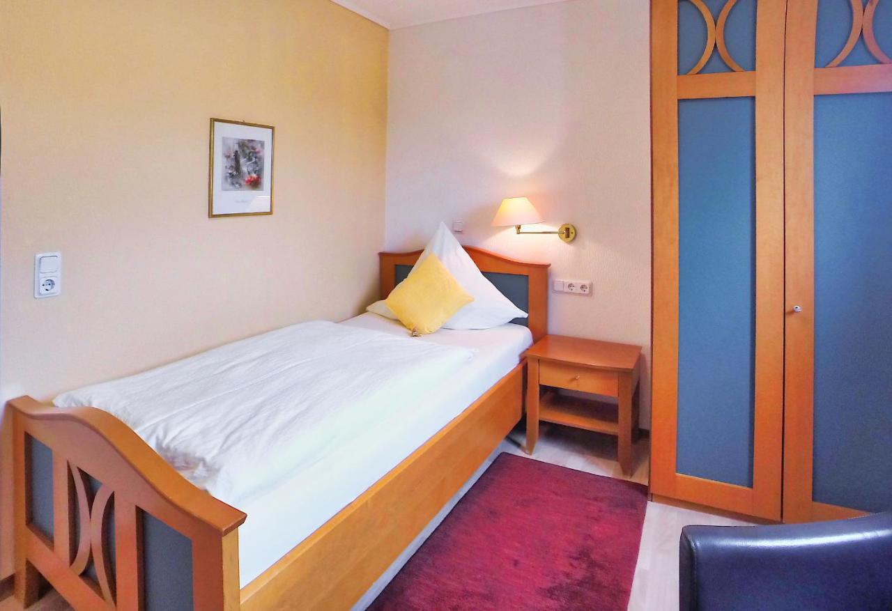 Hotel Maurer Saarwellingen Екстериор снимка