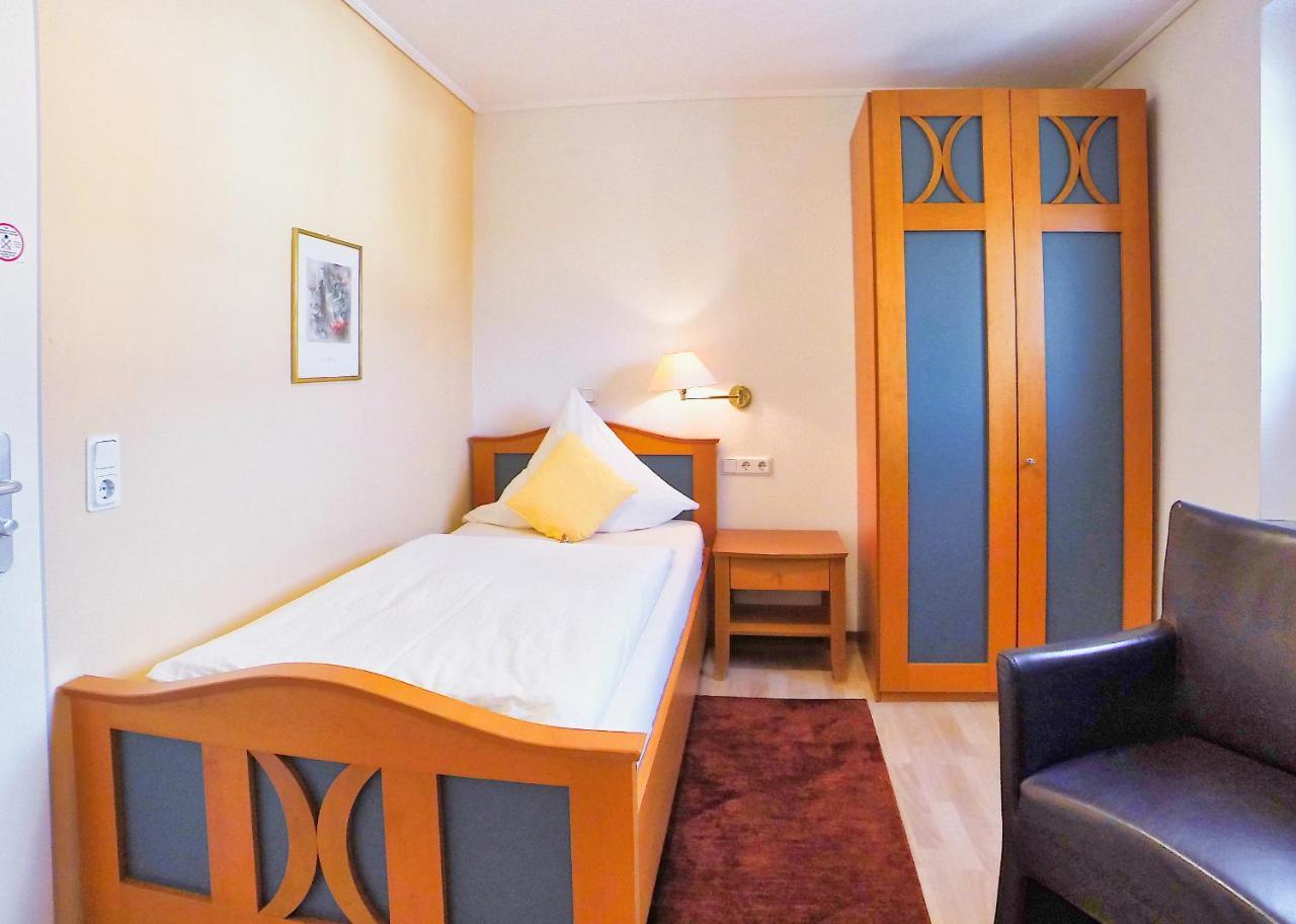Hotel Maurer Saarwellingen Екстериор снимка
